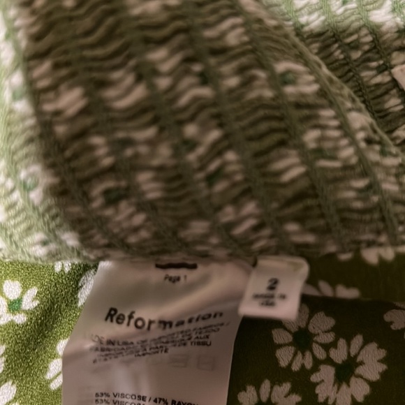Reformation Thiago top in green floral size 2 - Picture 4 of 6